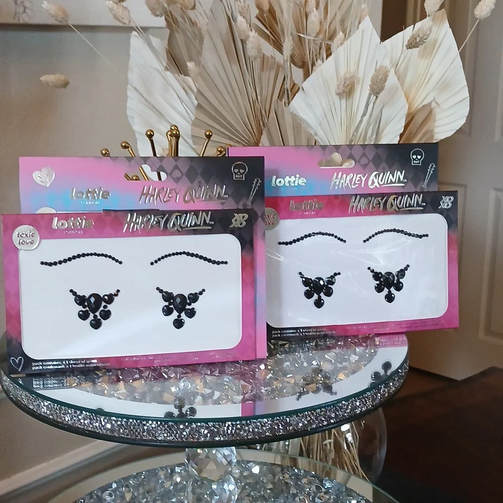 New 4pc Harley Quinn Face Gems Toxic Love / Pouts & Pigtails By Lottie London - Picture 13 of 17